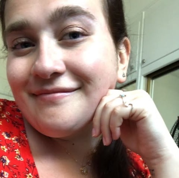 Profile Picture of Melissa Scheckner (@mscheckner) on Poshmark