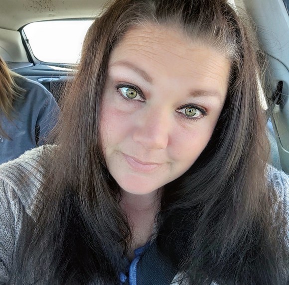 Profile Picture of Jessicia Hilbert (@jessicia09smith) on Poshmark