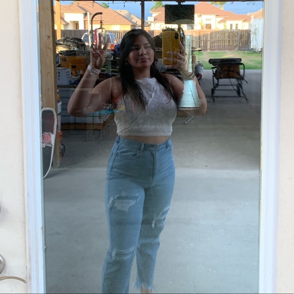 Profile Picture of Kazzy Armas (@_kazzz) on Poshmark