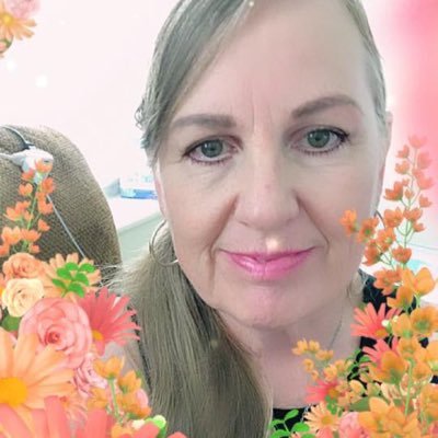 Profile Picture of 🇨🇦Bee Bee 🇺🇸 (@BrendaBeanie) on Twitter