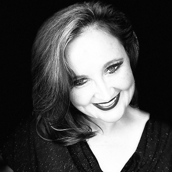 Profile Picture of Lisa Gillespie (@lhgperc) on Poshmark