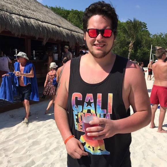 Profile Picture of Jordan Cundy (@jordancundy) on Poshmark