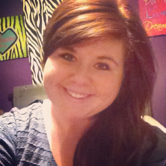 Profile Picture of Lainey Reddell (@lainey2013) on Poshmark