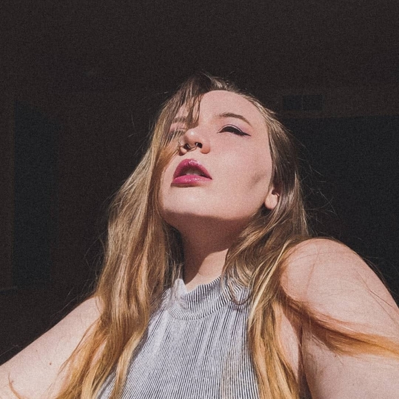 Profile Picture of Meredith Bradley (@meredithbrad957) on Poshmark