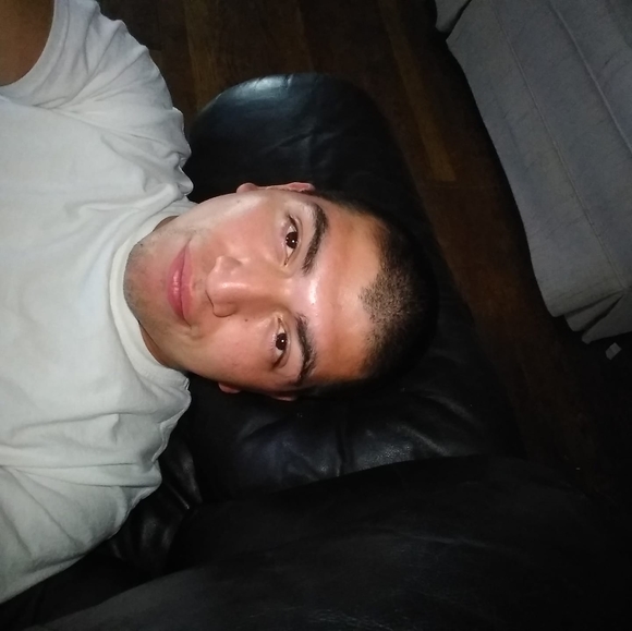 Profile Picture of Antonio Gonzalez (@antoniogonza640) on Poshmark