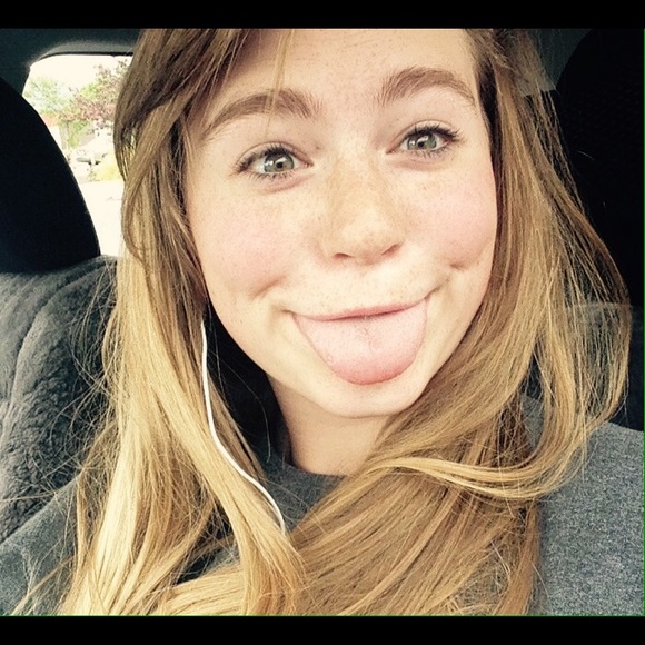 Profile Picture of Celeste Burchenal (@celesteburchy) on Poshmark