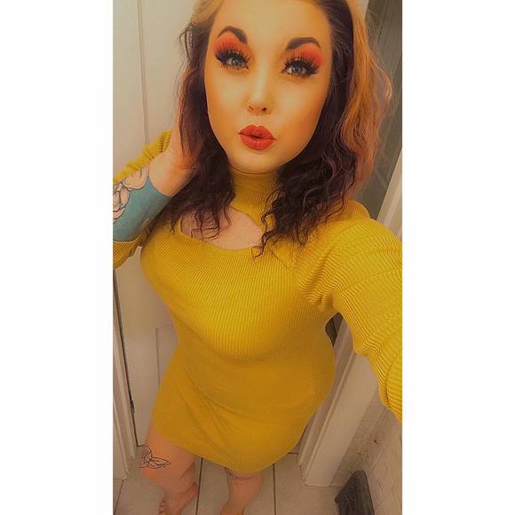 Profile Picture of Tasha Pearson (@tashalynn18) on Poshmark