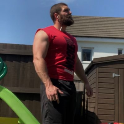 Profile Picture of Dan Squire (@SquiresDan) on Twitter