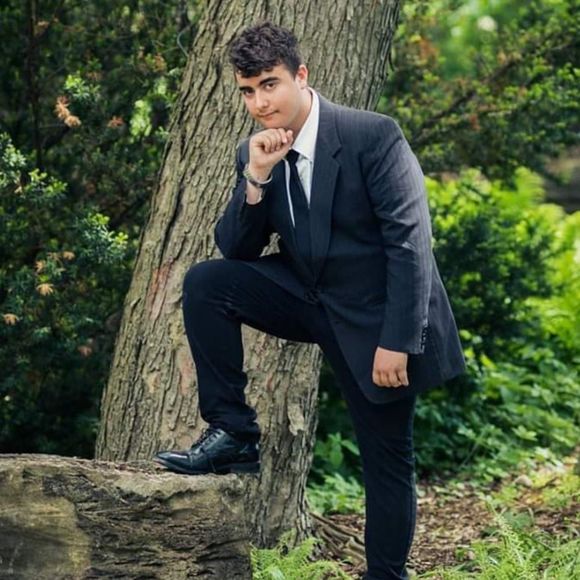 Profile Picture of Matthew Morabito (@tom_bito) on Poshmark