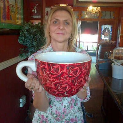 Profile Picture of Amanda Reisinger (@MandyReisinger) on Twitter