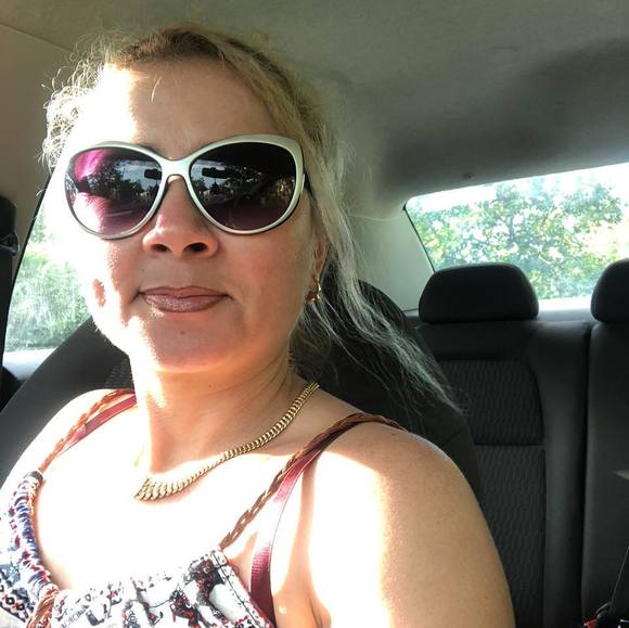 Profile Picture of Dayami Rodriguez (@annerysdaya) on Poshmark