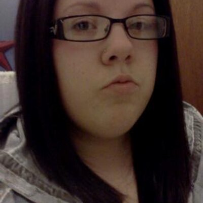 Profile Picture of Amanda Squires (@mandasq) on Twitter