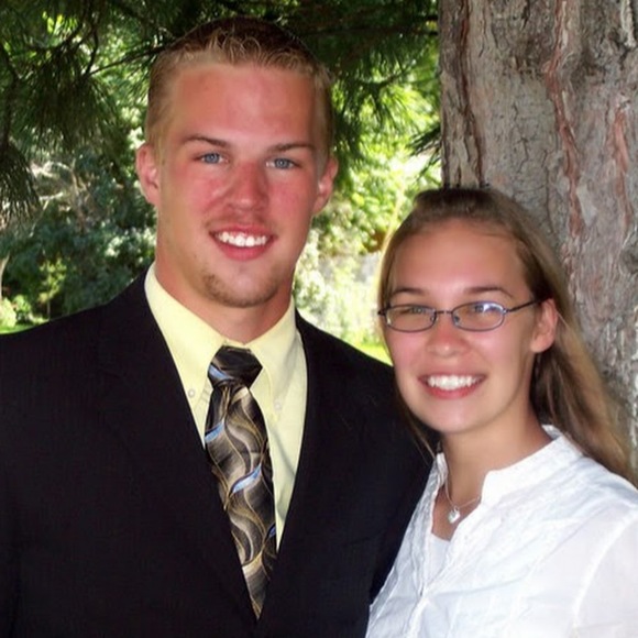 Profile Picture of Beth Nobis (@bethnobis710) on Poshmark