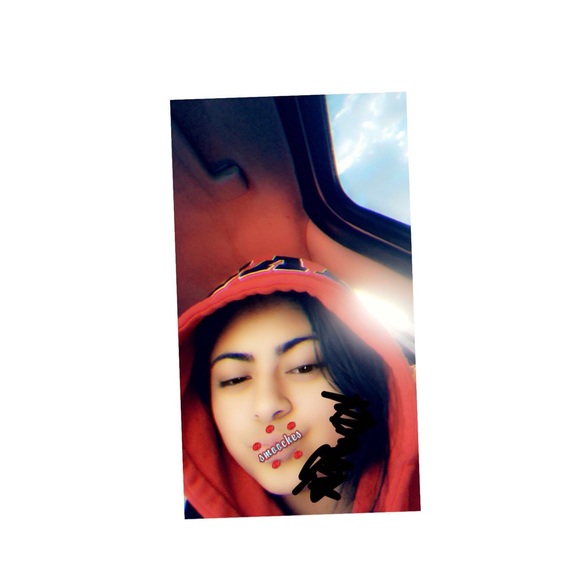 Profile Picture of Rocio Suarez (@rociosuarez383) on Poshmark