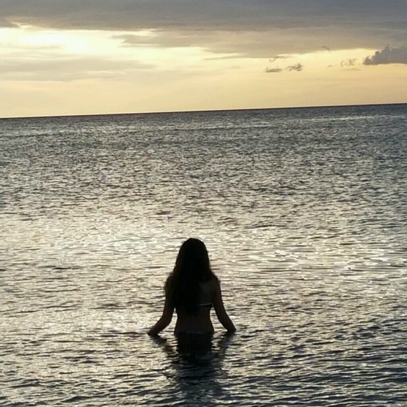 Profile Picture of Maria Ojeda (@maria4216) on Poshmark