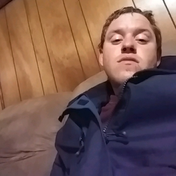 Profile Picture of Eli Borntreger (@eliborntreger) on Poshmark