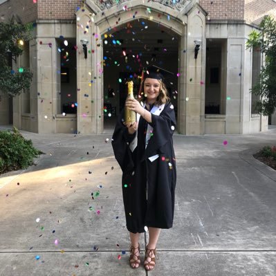 Profile Picture of Hannah Schmidt (@hannah__split) on Twitter
