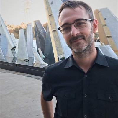 Profile Picture of Brian Em (@@lifeliketrees) on Twitter