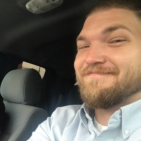 Vincent Armstrong - Poshmark Profile Picture of Vincent Armstrong (@vinnie214) on Poshmark