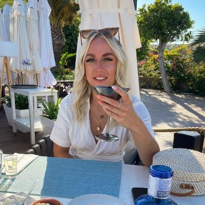 Profile Picture of Lisa Bellon Twitter