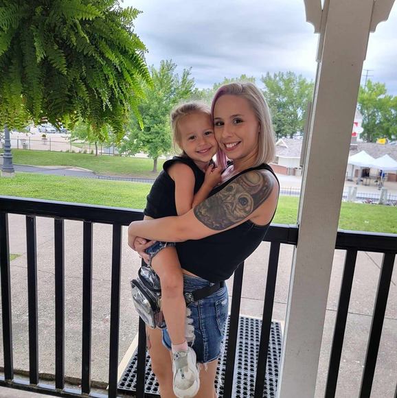 Profile Picture of Sam Schnedler (@samschnedler) on Poshmark