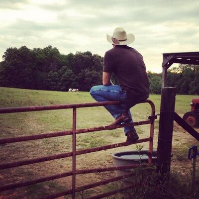 Profile Picture of Corey Ritchie (@countryboyy03) on Twitter