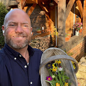Profile Picture of Ben Hamilton Anderson -David Austin & Rose Expert (@the_gardenerben) on Youtube
