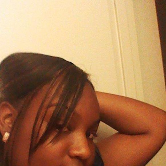 Profile Picture of Cassandra Downes (@cassied89) on Poshmark