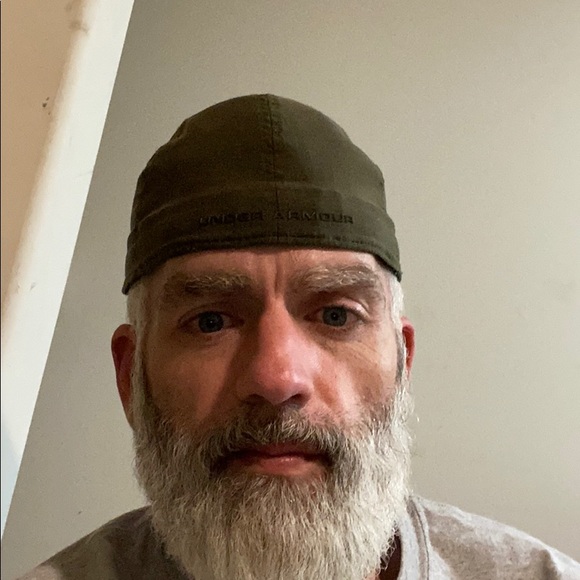 Profile Picture of Chad Gregg (@chadgregg) on Poshmark