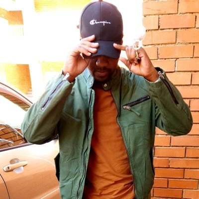 Profile Picture of Leon T Chikowore (@LeonTChikowore) on Twitter