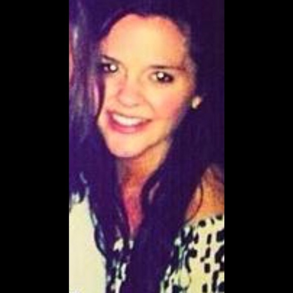 Profile Picture of Brittany Gottlich (@blgottlich) on Poshmark