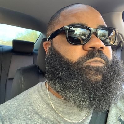 Profile Picture of Rich (@RichNice2k1) on Twitter