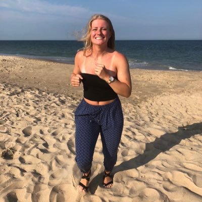 Profile Picture of Carol Ann Crafton (@craftycraftonn) on Twitter