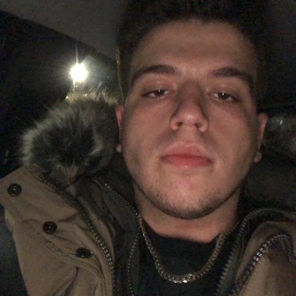 Profile Picture of Rufat Kupa (@rufat321) on Poshmark