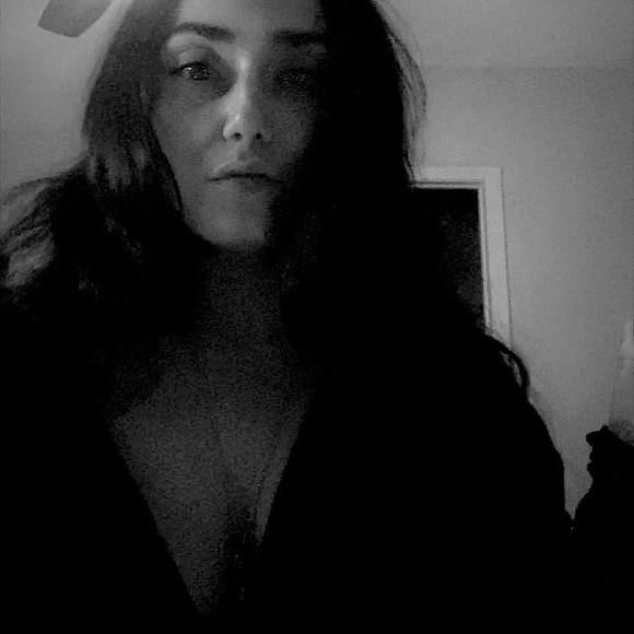 Profile Picture of Fidan Avedikian (@fidan008) on Poshmark