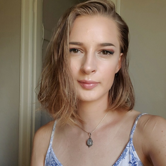 Profile Picture of Maya Barker (@mayasshadow) on Poshmark