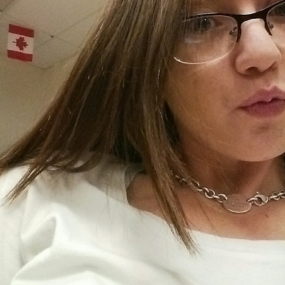 Profile Picture of Jonathan Presna roger (@jonathan1111) on Poshmark