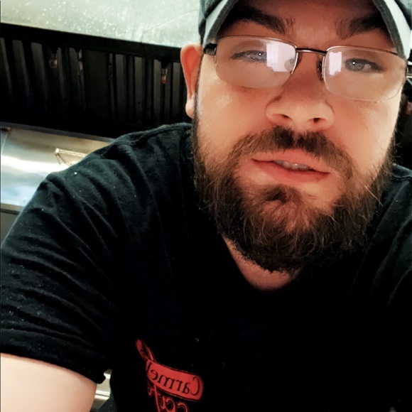 Profile Picture of Michael White (@giveit2mik3yy) on Poshmark