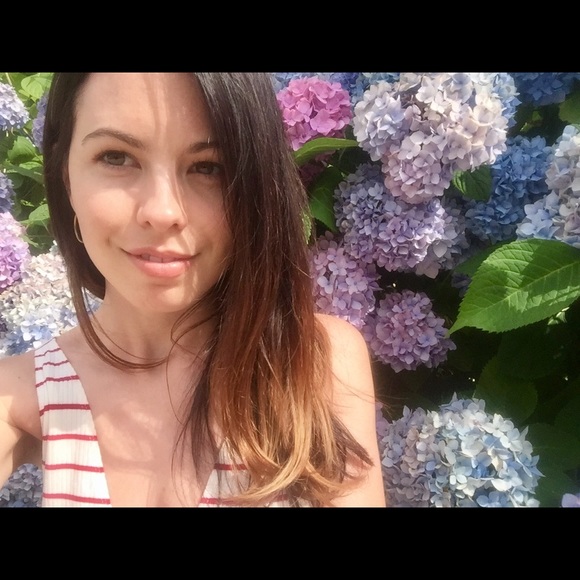 Profile Picture of Chelsea Lanham (@imissburdines) on Poshmark