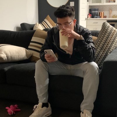 Profile Picture of Guess Whose It Is? (@CupelesJoel) on Twitter