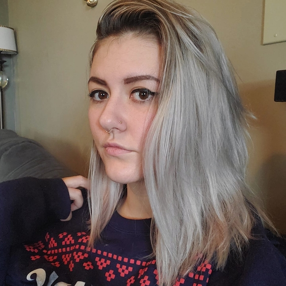 Profile Picture of Jordyn Hepper (@jlhepper) on Poshmark