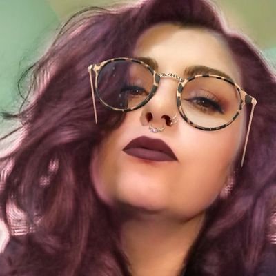 Profile Picture of Suzanne Clay (@suzclay) on Twitter