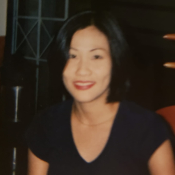 Profile Picture of Luzenda Isphording (@luzenda72) on Poshmark