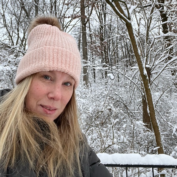 Profile Picture of Jennifer Good schuetz (@3jenns3) on Poshmark