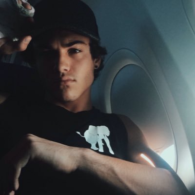Profile Picture of Eg (@drizzlydolan) on Twitter
