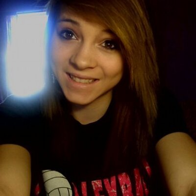 Profile Picture of Jessie Brawley (@JessieAwkwardSo) on Twitter