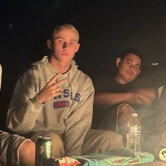 Profile Picture of Miles Hiskey (@mhisk25) on Poshmark