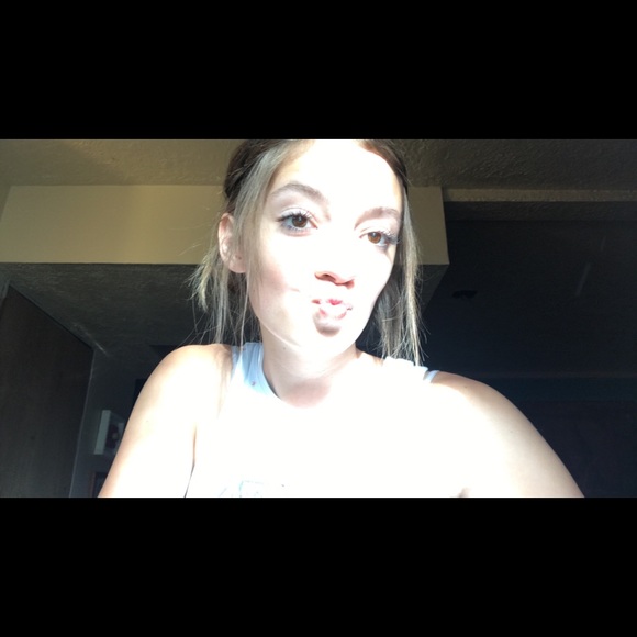 Profile Picture of Jocelyn Gabron (@jojodamonkey0) on Poshmark
