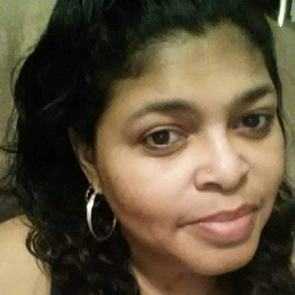 Profile Picture of Celia Blackwell (@cecejax) on Poshmark