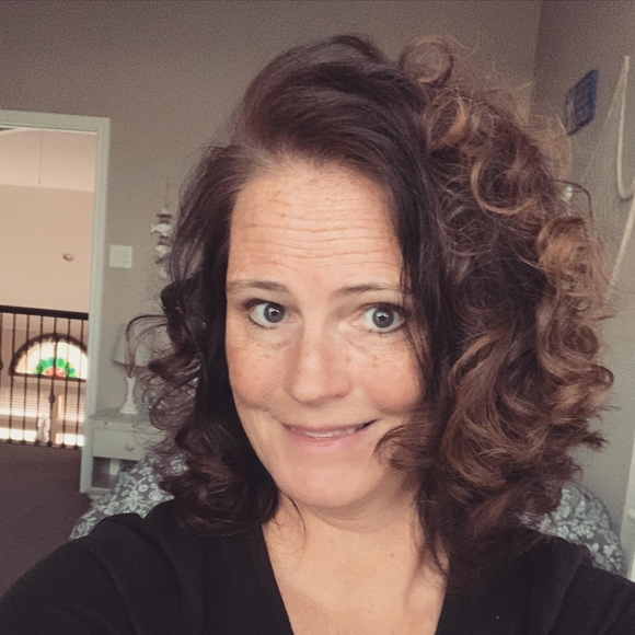 Profile Picture of Donna Zubek (@zubek5) on Poshmark